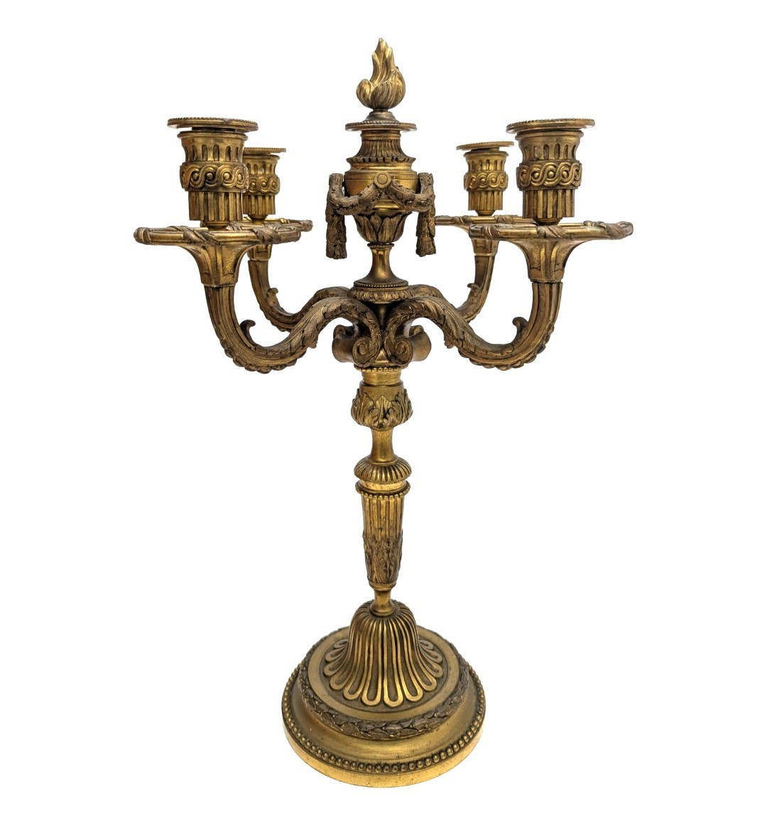 Chandelier en bronze doré décor Louis XVI