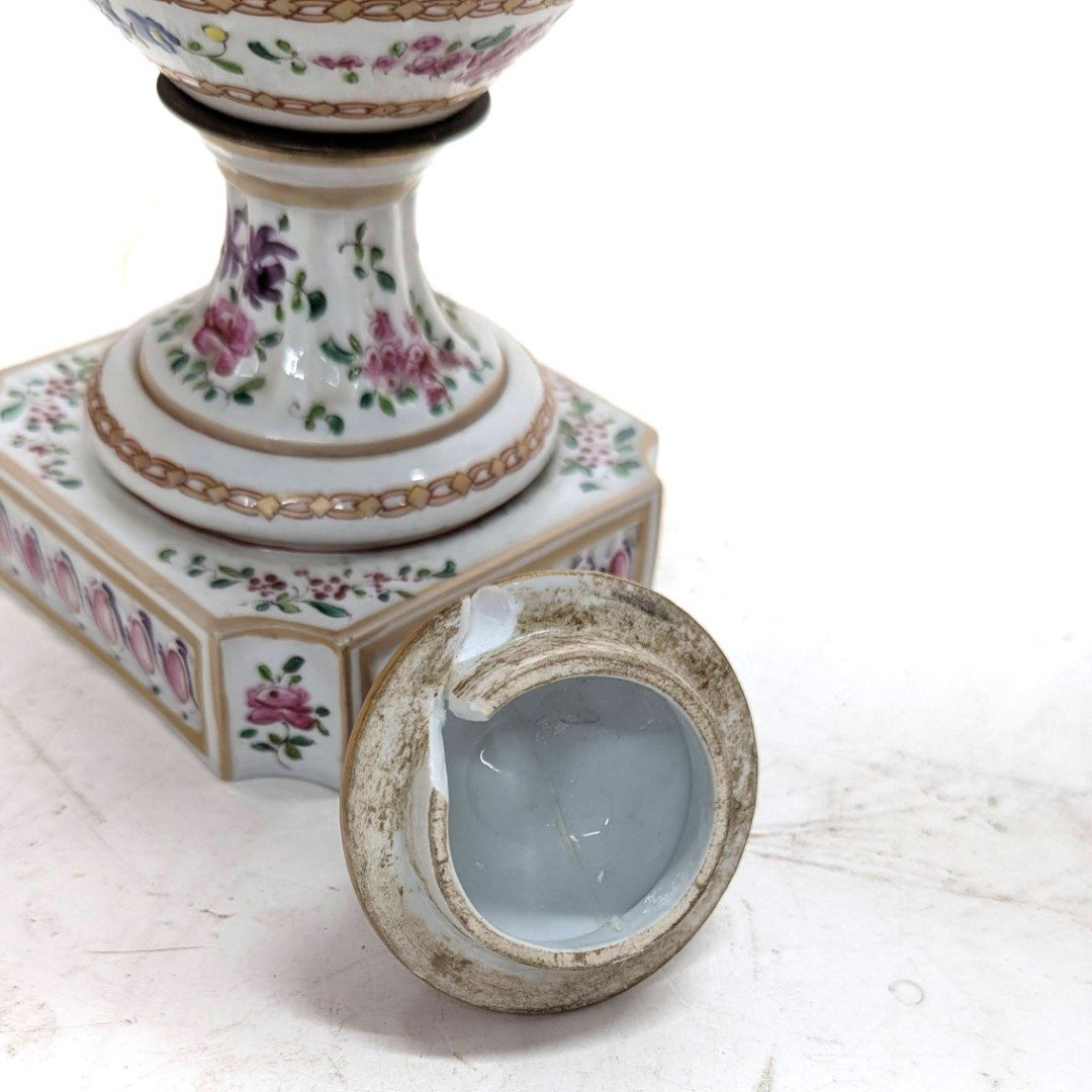 Pair Of 19th Century Covered Vases In Samson Porcelain-photo-2