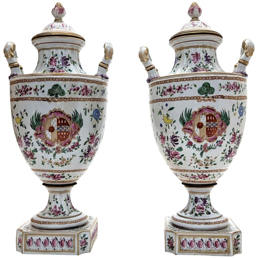 Pair Of 19th Century Covered Vases In Samson Porcelain