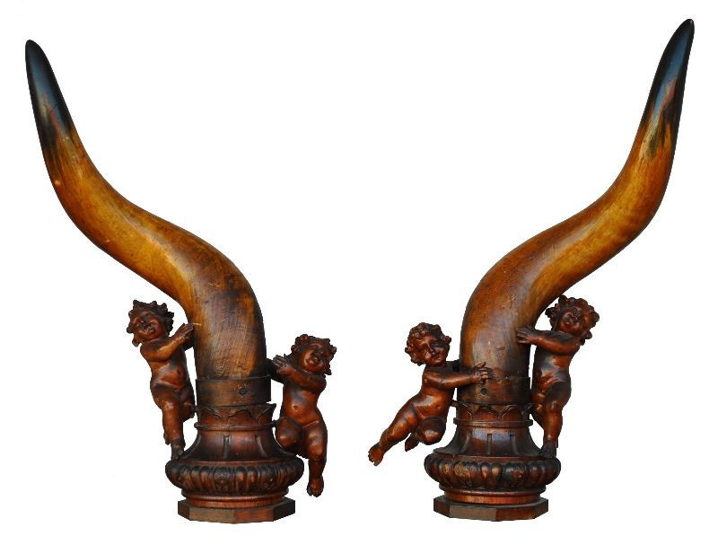 Sculptures aux bébés époque XIXème (paire)