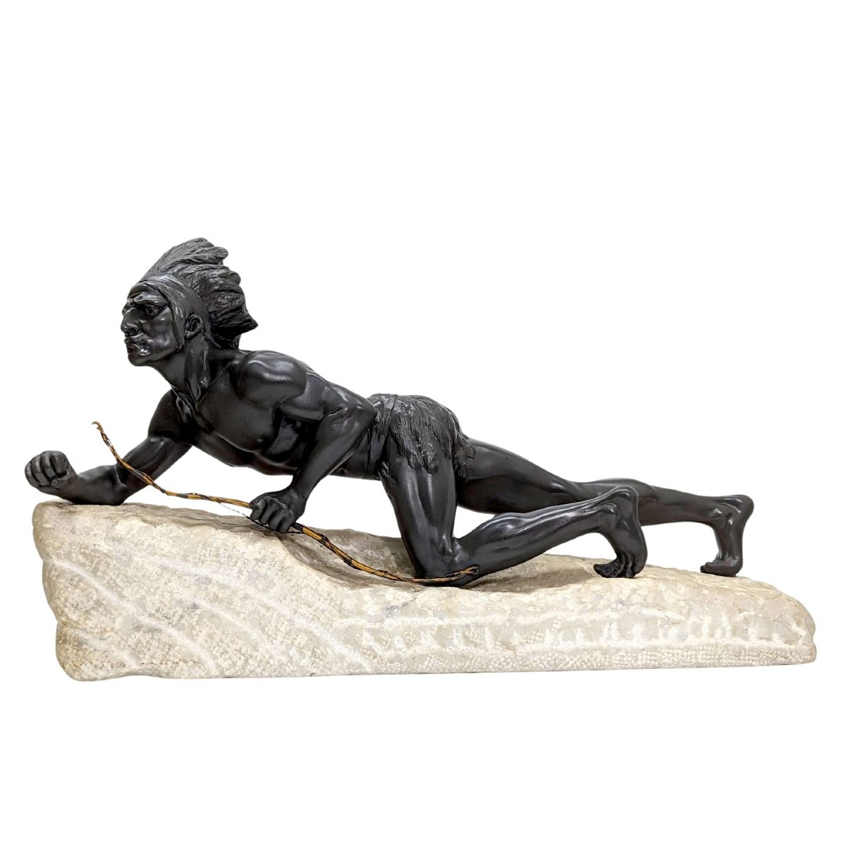 L'indien à l'affût, statue 1900 sur terrasse naturelle