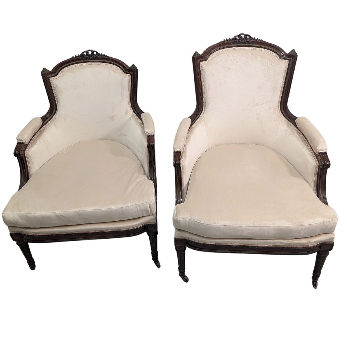 Fauteuils de style Louis XVI en acajou XIXème (fausse paire)-photo-3