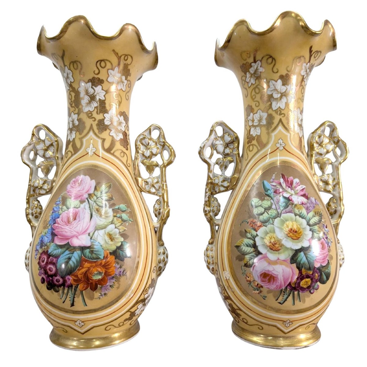 Vases peints aux roses en porcelaine de Paris XIXème (paire)