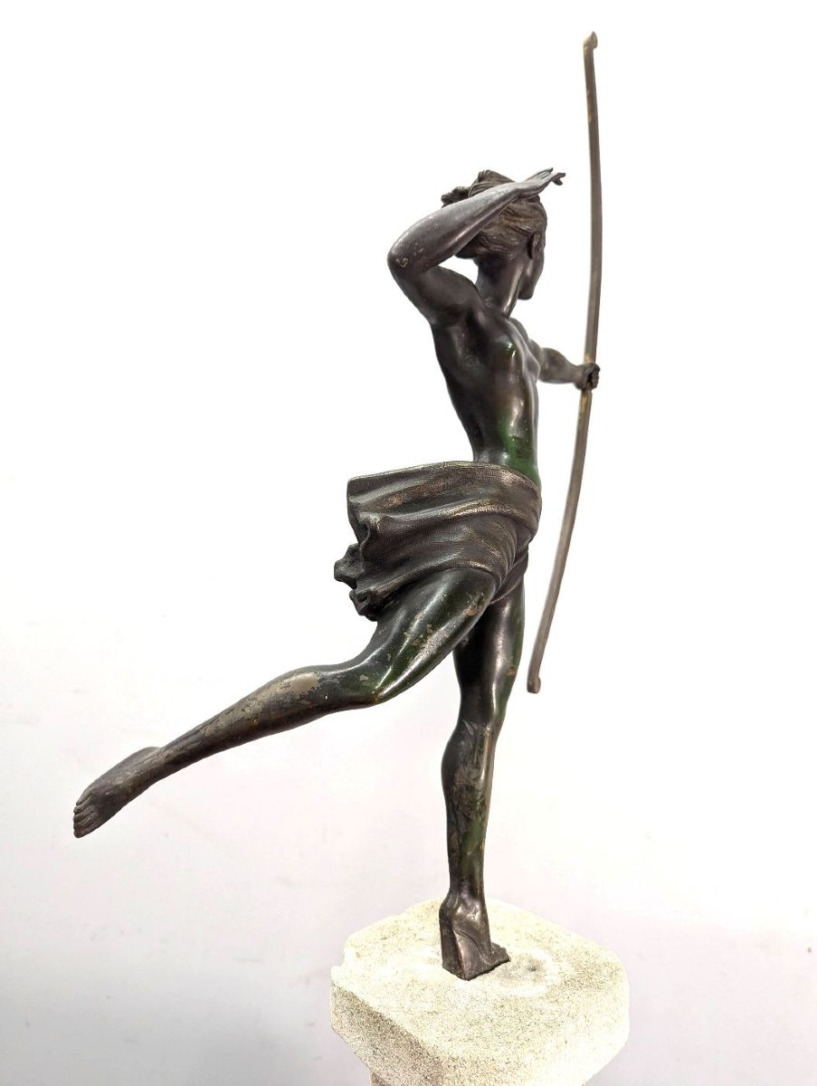 Archère Diane Chasseresse bronze Art déco socle pierre de rogne-photo-4