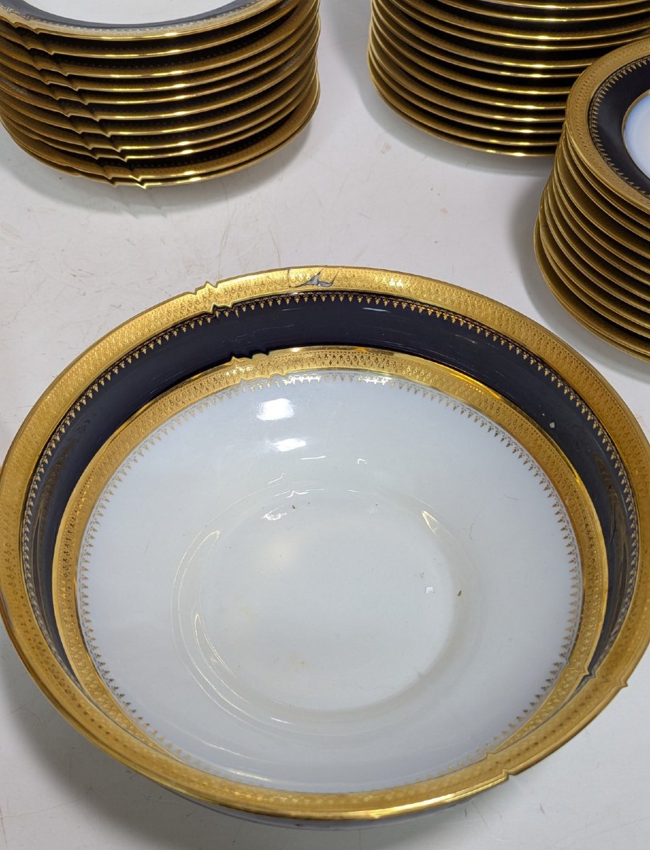 Service en porcelaine de Limoges  doré et cobalt décor Riche Chambon-photo-5