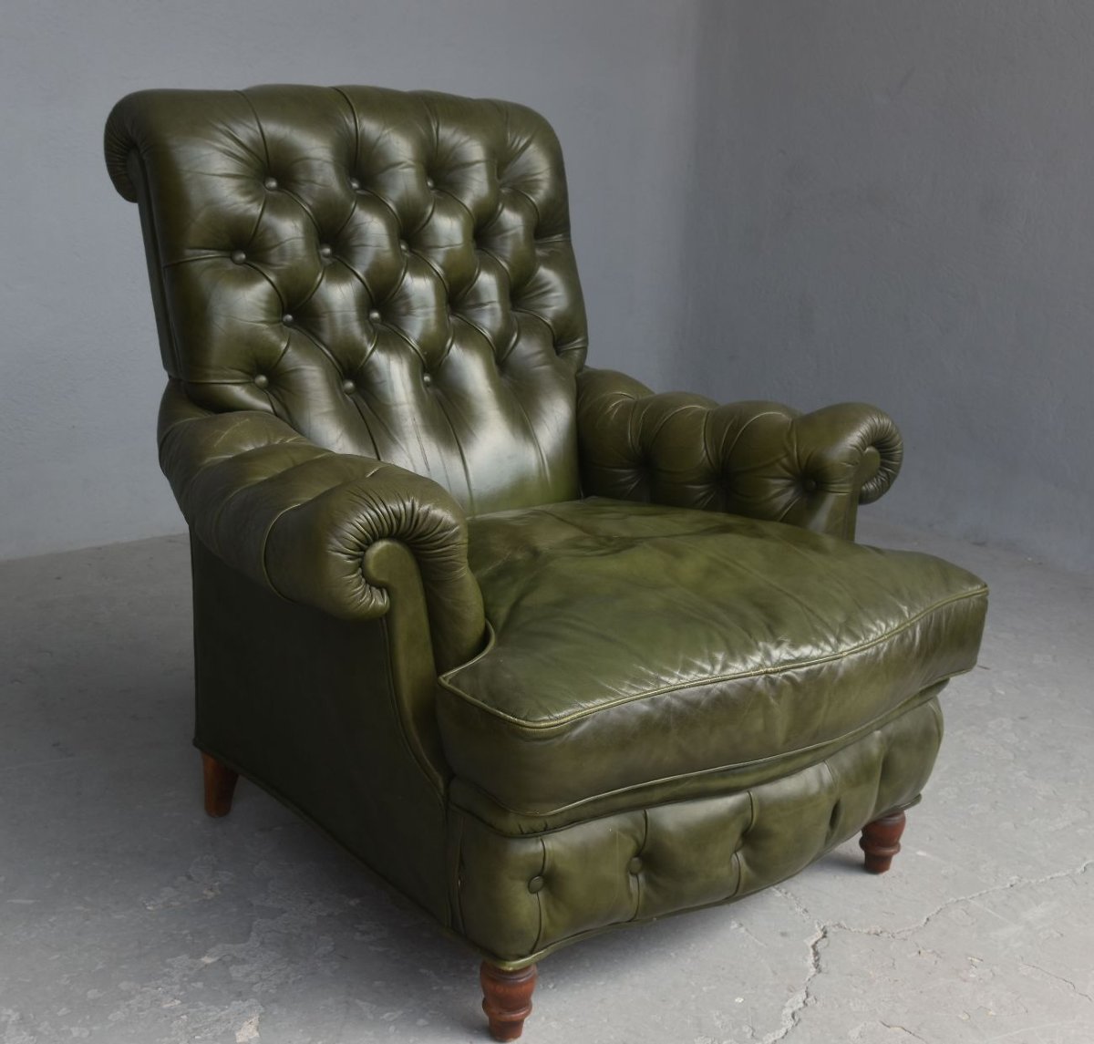 Olive Chesterfield Leather Armchair With Footstool-photo-4