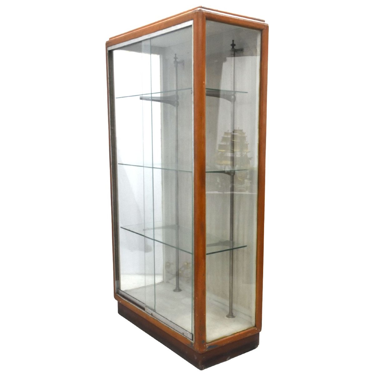 Store Window 1900-photo-3