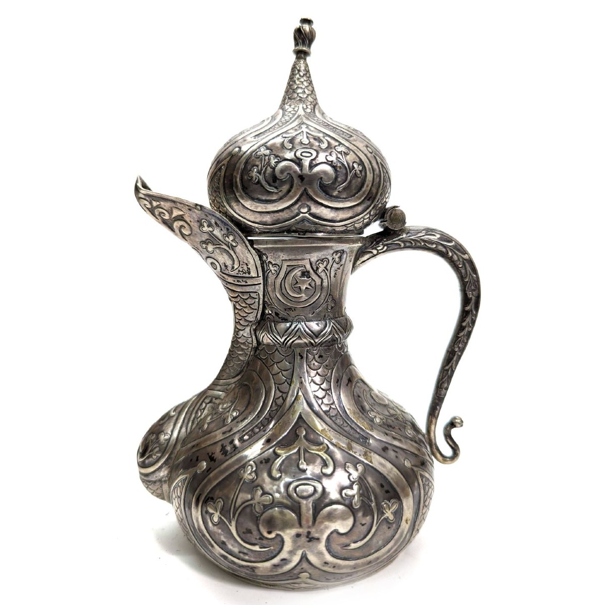 Verseuse orientale en argent travail Ottoman