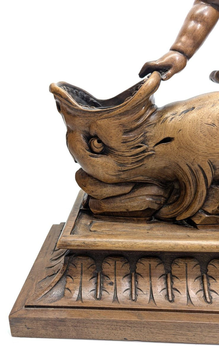 Sculpture en bois d'un bébé adossé à un animal XIXème-photo-3