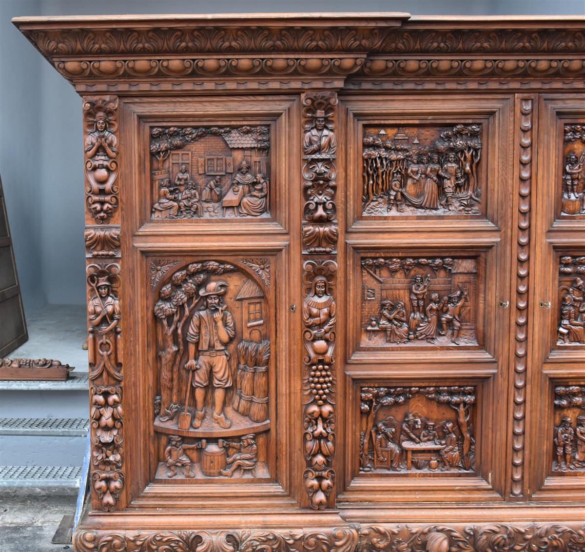 Exceptionnelle Armoire Richement Sculptée Renaissance  -photo-1