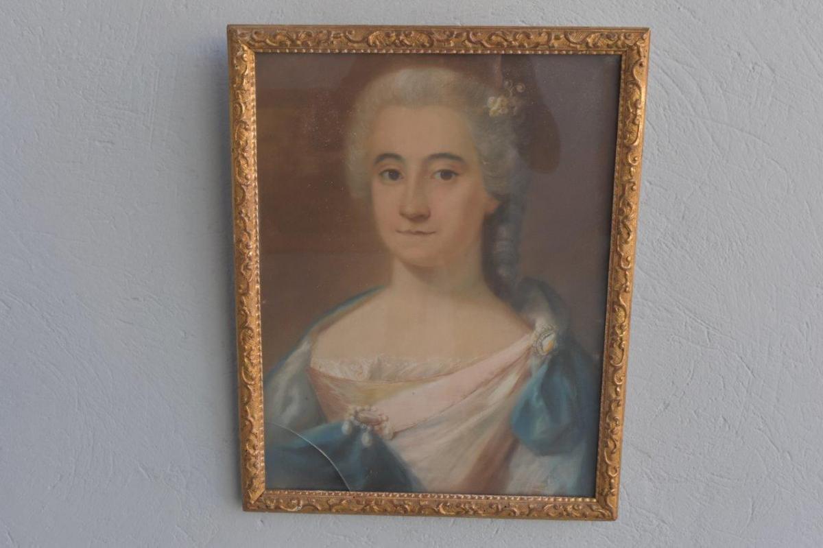 Portrait De Femme Pastel Sous Verre époque XVIIIème