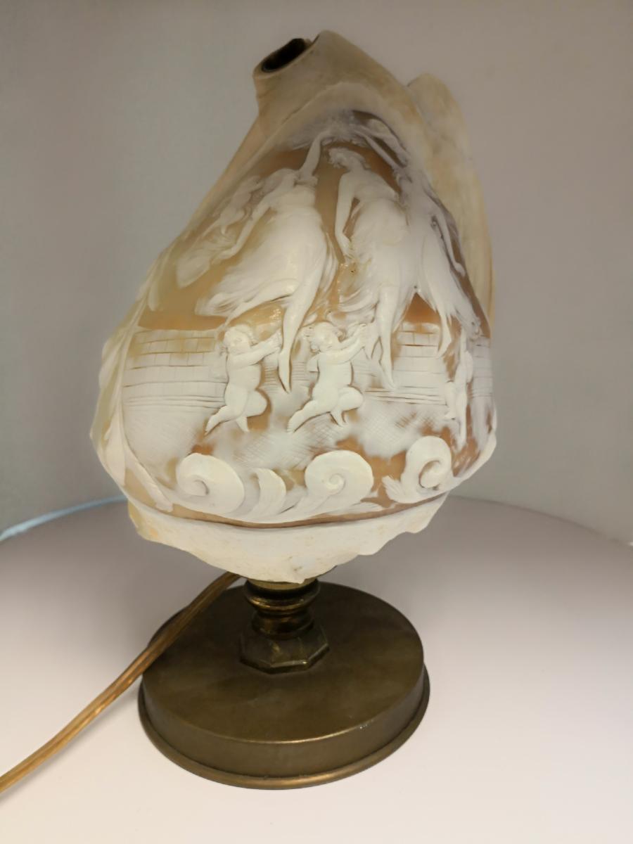 Carved Lamp In A Cameo Shell On Bronze Base-photo-4