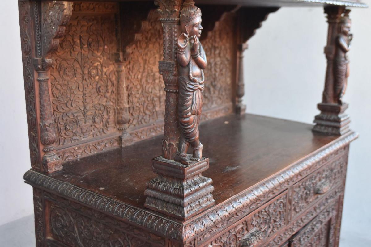 Two Indian Rosewood Cabin Richly Carved Late Nineteenth-photo-6