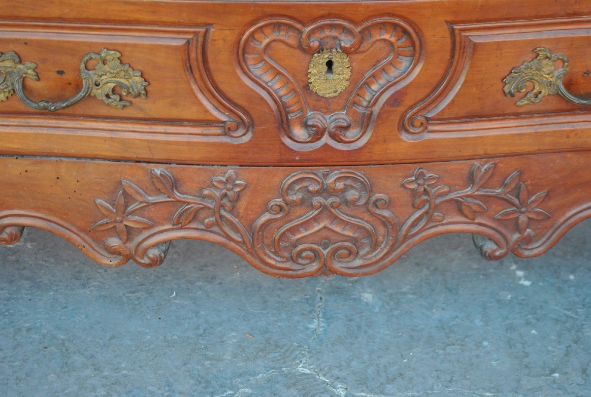 Commode Galbée  En Noyer d'époque XVIIIème-photo-6