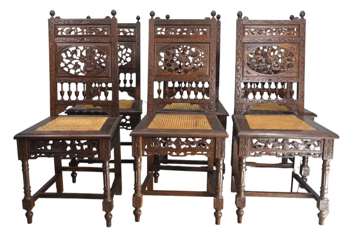 Rare Série De 6 Chaises En Palissandre Indochinoises à Décor De Dragons. 