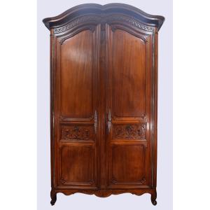 Bordelaise Castle Cabinet In Solid Mahogany From The 18th Century