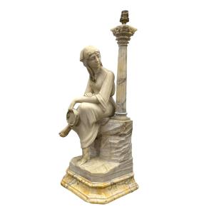 Sculpture orientaliste en albâtre montée en lampe