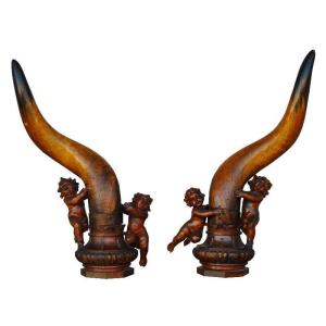 Sculptures aux bébés époque XIXème (paire)