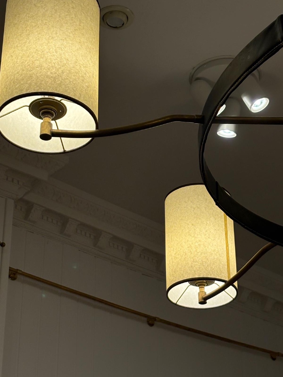 Modern Six-light Leather Pendant Lamp, Circa 1950, Attributed To Jacques Adnet. -photo-3