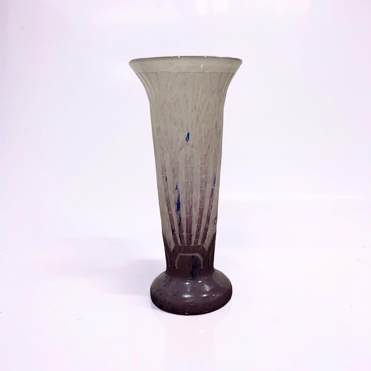 Art Deco Cameo Glass Vase Signed Le Verre Français.-photo-4