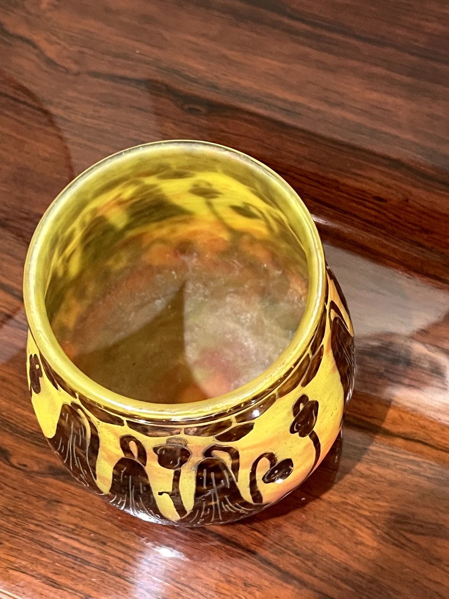 Vase Art Déco en verre camée signé Le Verre Français, décor « Campanules », vers 1922–1925.-photo-3