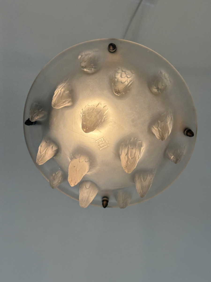  Suspension Art Déco en verre moulé signé Lalique, décor de stalactites-photo-3
