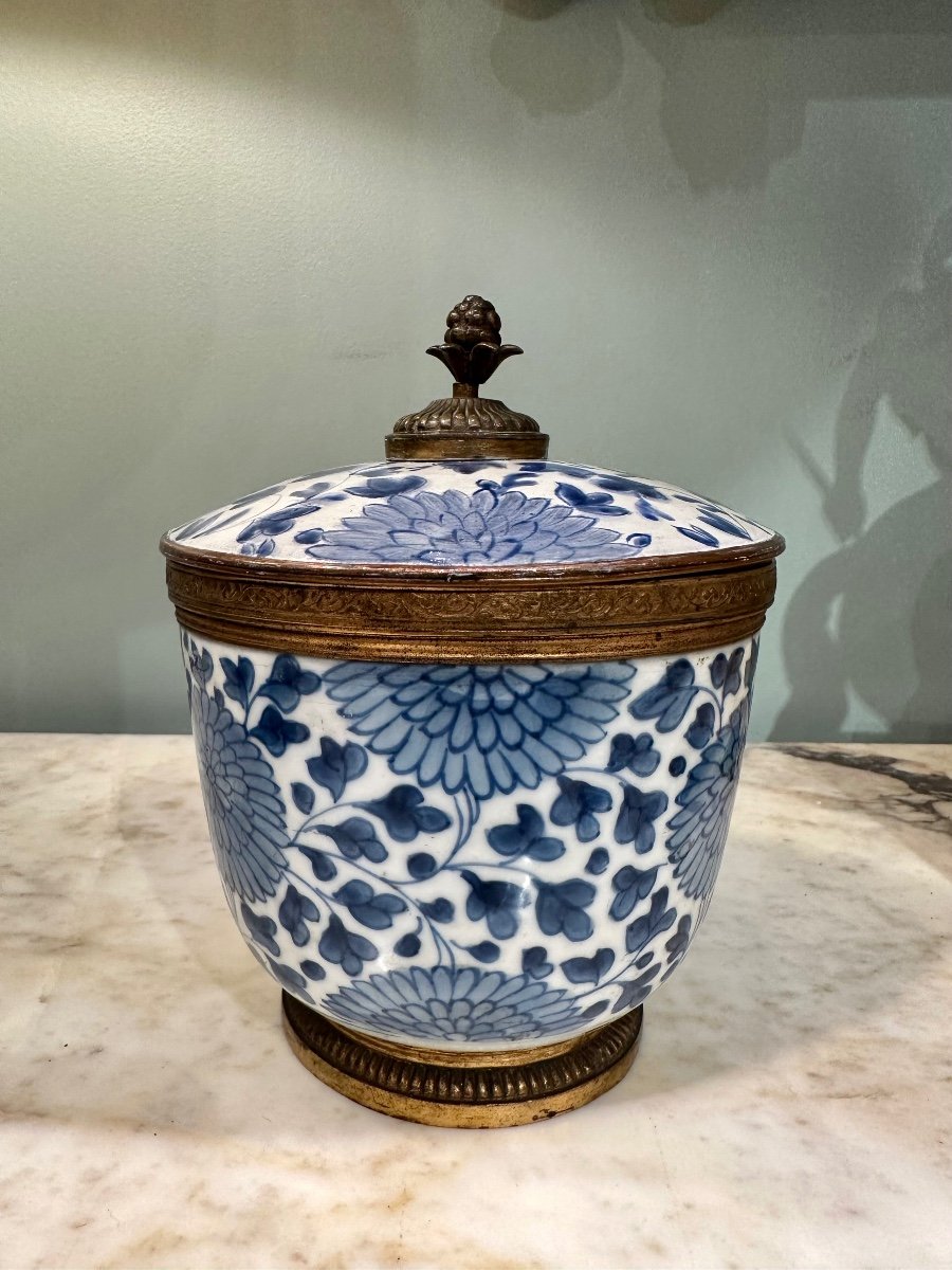 Pot monté en porcelaine  "bleu blanc" époque Kangxi -photo-2