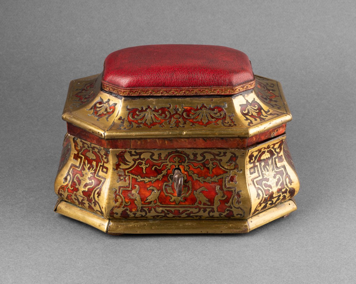 Coffret formant boîte à épingle Louis XIV à secret