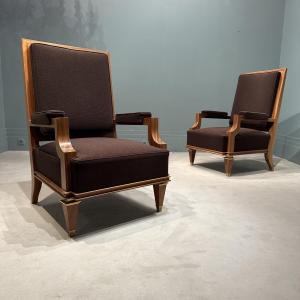 paire de grands fauteuils par André Arbus 