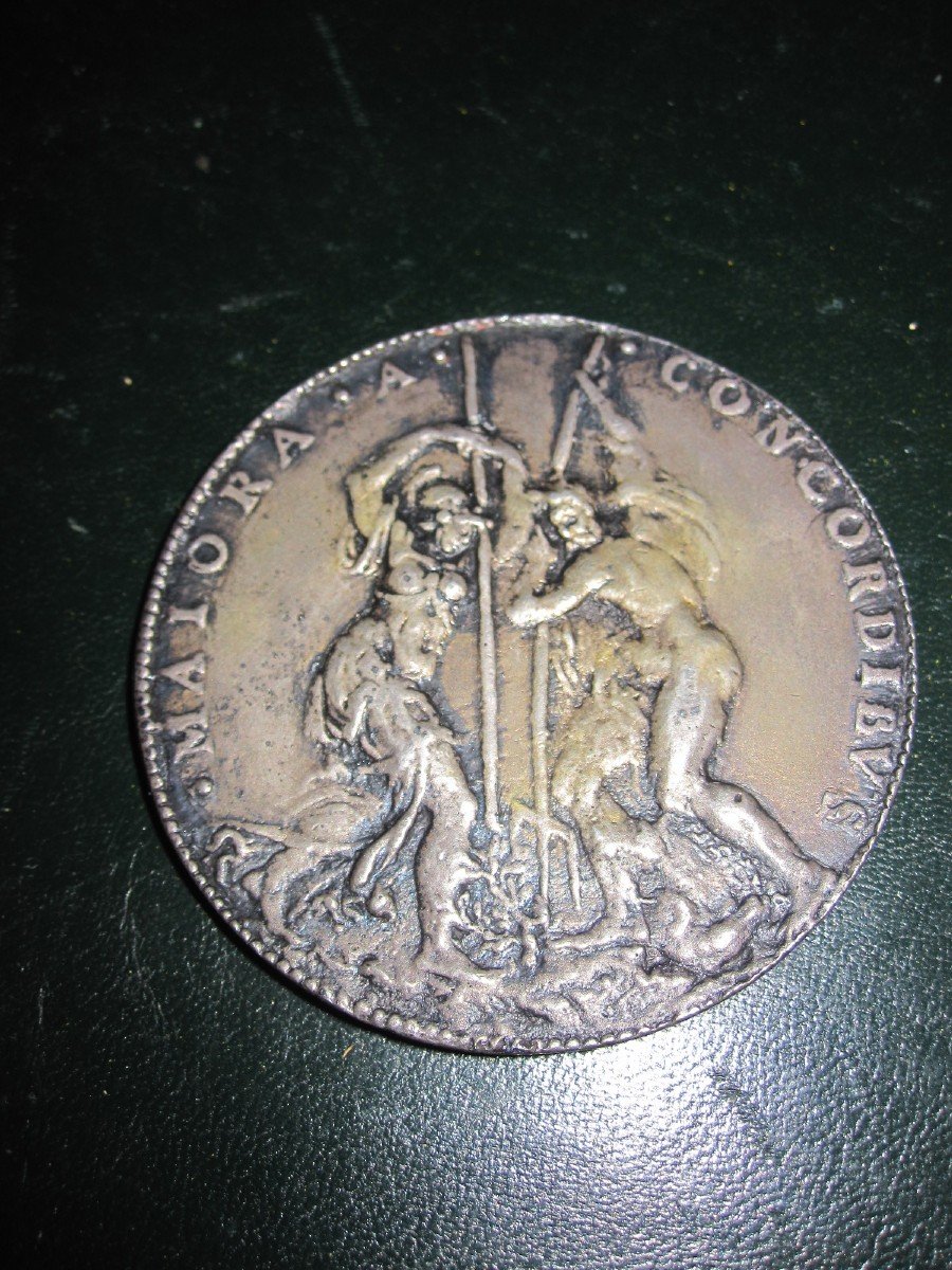 Maximilien II Et Marie d'Autriche. Médaille En Métal Argenté Du XVIe Siècle-photo-1