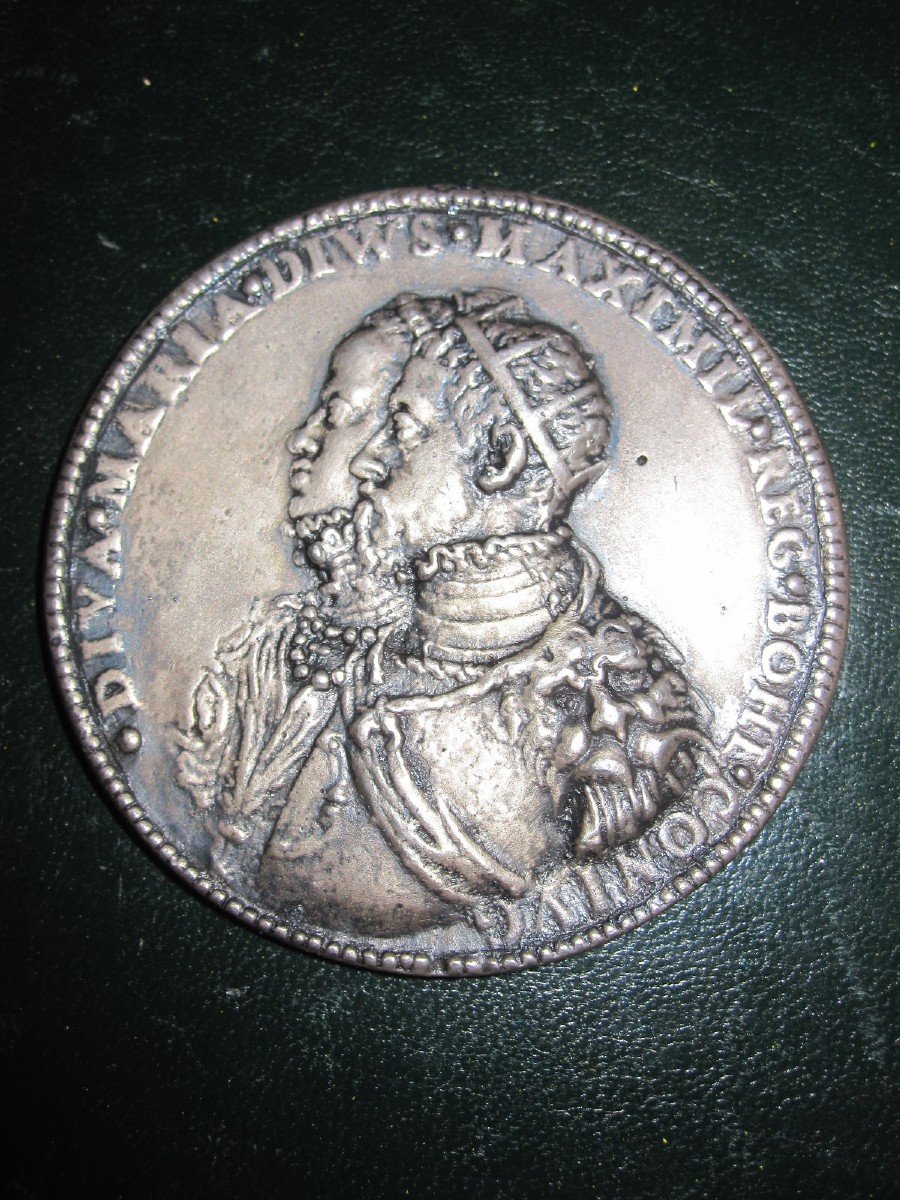 Maximilien II Et Marie d'Autriche. Médaille En Métal Argenté Du XVIe Siècle