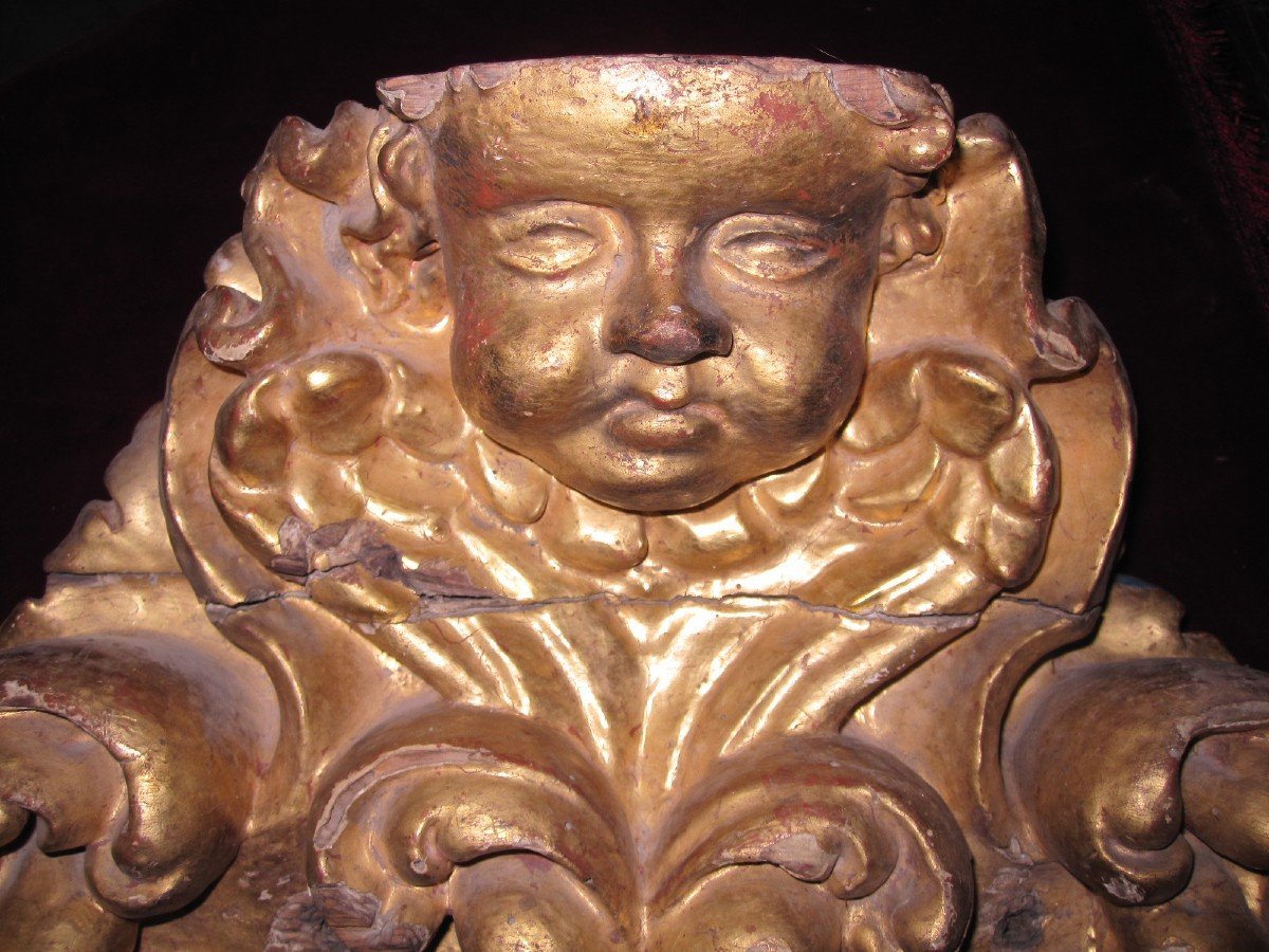 Baroque Console With Carved And Gilded Angel Head. Seventeenth Century Altarpiece Fragment-photo-2
