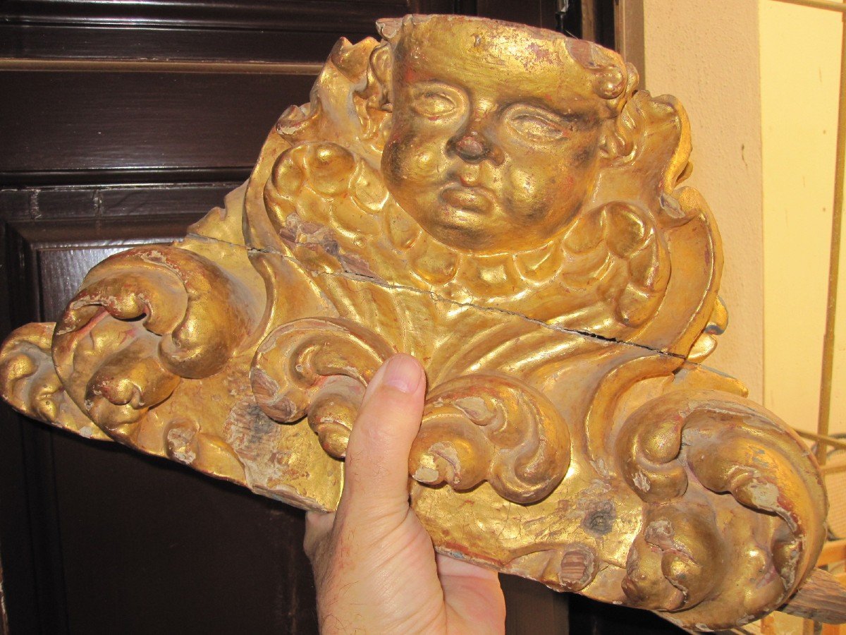 Baroque Console With Carved And Gilded Angel Head. Seventeenth Century Altarpiece Fragment-photo-2