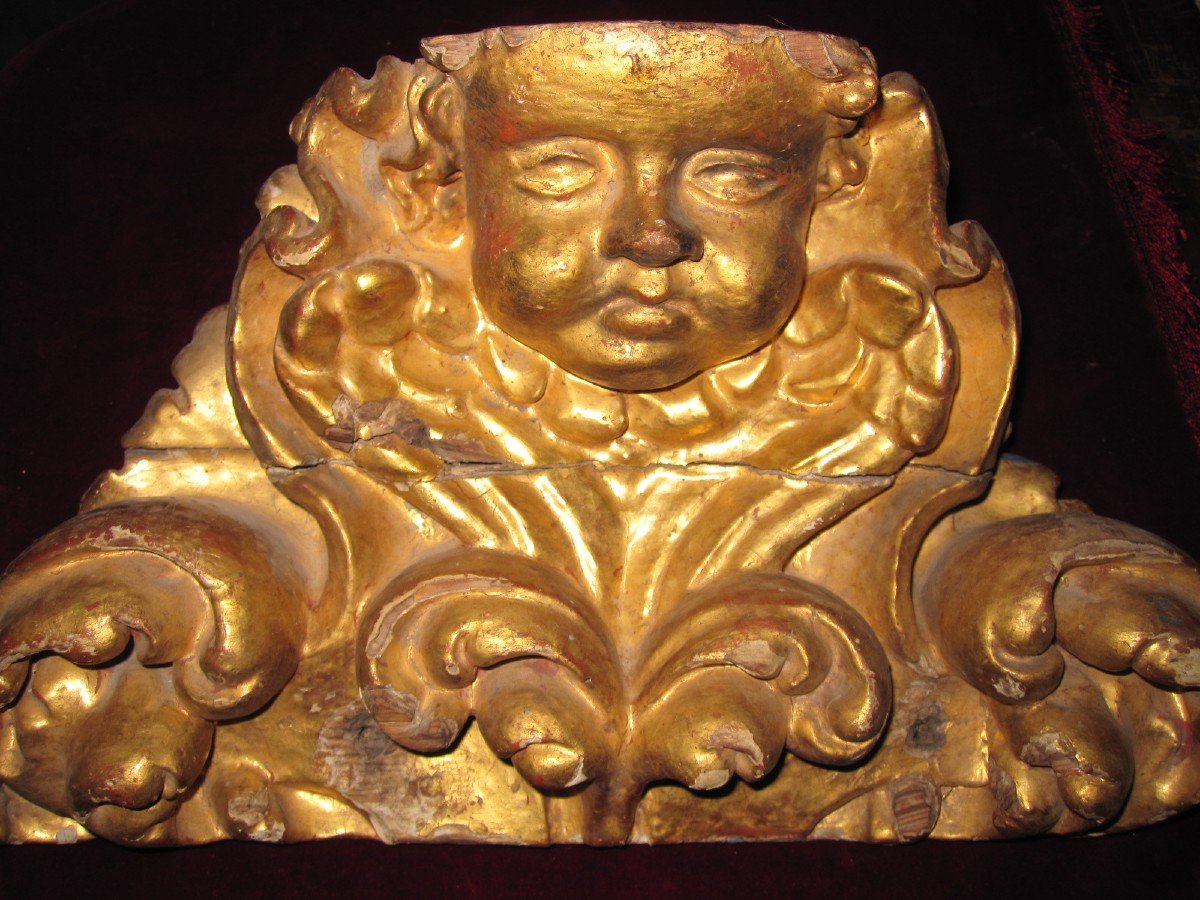 Baroque Console With Carved And Gilded Angel Head. Seventeenth Century Altarpiece Fragment