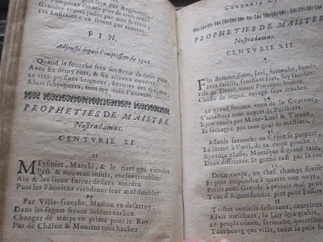 Les Prophéties Du Célèbre Nostradamus. Paris 1668. Edition Des  Vrayes Centuries Et Propheties-photo-1