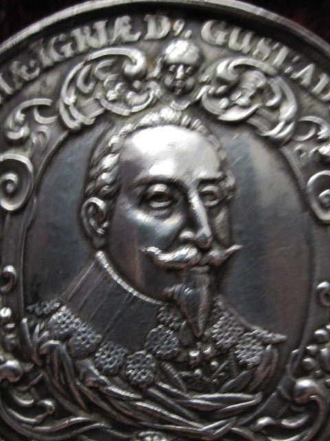 Gustave Adolphe II De Suède. Grande Médaille d'Argent Du 17ème Siècle-photo-1