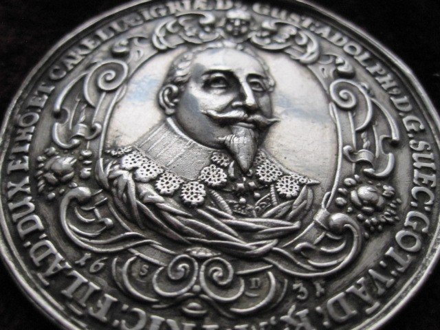 Gustave Adolphe II De Suède. Grande Médaille d'Argent Du 17ème Siècle-photo-2