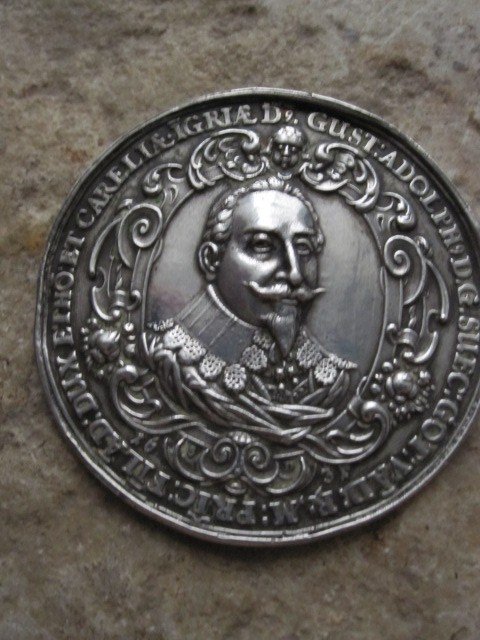 Gustave Adolphe II De Suède. Grande Médaille d'Argent Du 17ème Siècle-photo-8