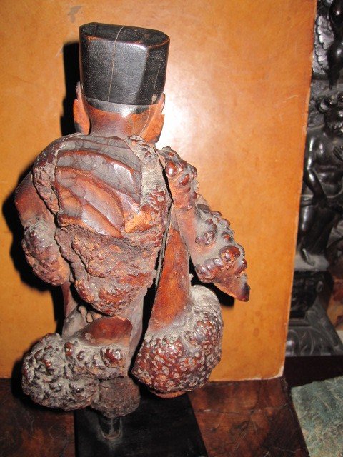 Okimono. Japanese Warrior Carved In Root Wood. Edo Period-photo-1