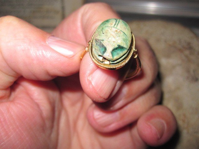 Ring With Scarab With Tilting Hieroglyphic Inscription Mounted In Gold.-photo-3