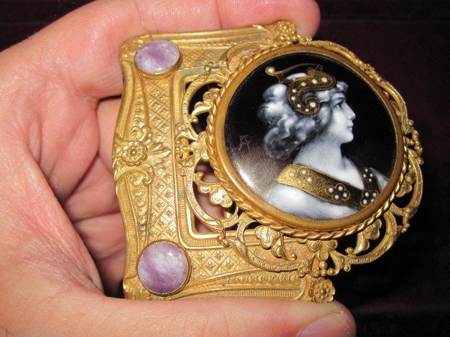 Belt Buckle In Gilt Bronze With Enamel And Amethysts In Historicist Or Symbolist Style-photo-6
