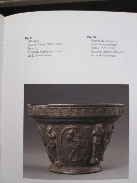 Mortar From Puy-en Velay. 17th Century With Hercules Drowning The Serpent In Medallions-photo-3