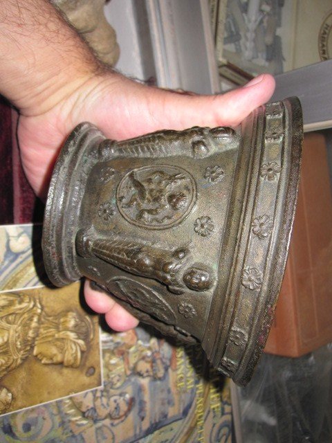 Mortar From Puy-en Velay. 17th Century With Hercules Drowning The Serpent In Medallions-photo-2