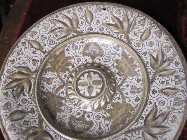 Grande Assiette En Céramique Hispanique Mauresque Aux Reflets Dorés De Manises. Siècle XVI-photo-3