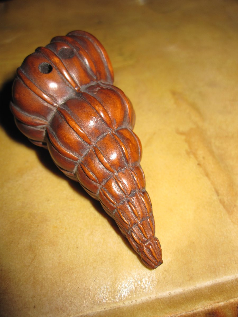 Netsuke En Forme d'Escargot Avec Une Grenouille, En Buis De l'ère Meiji-photo-3
