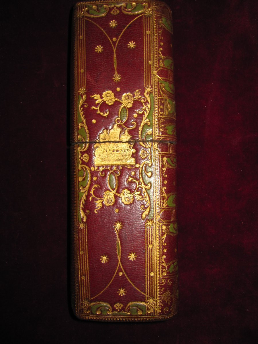 Red And Green Morocco Box. With Hot Air Balloon And Boat. Careful Binding. 18th Century.-photo-3