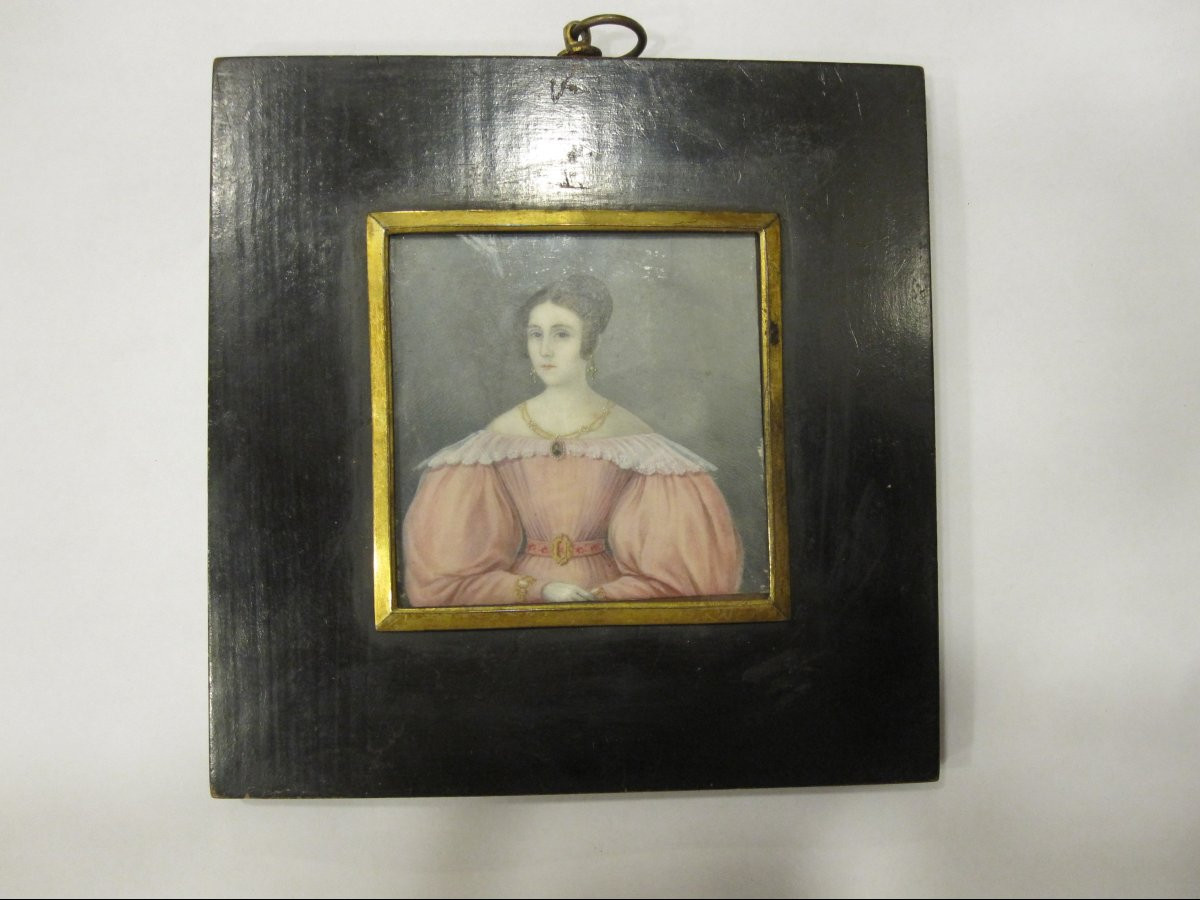 Portrait de dame d'époque Empire. Miniature sur vélin avec cadre d'origine.-photo-3