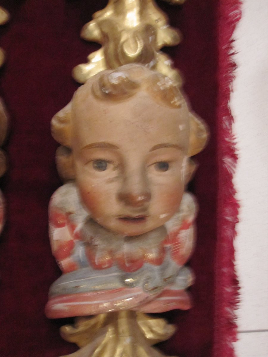 Pair Of Baroque Pilasters In Gilded And Polychrome Wood. Fragments Of A 17th-century Altarpiece.-photo-4