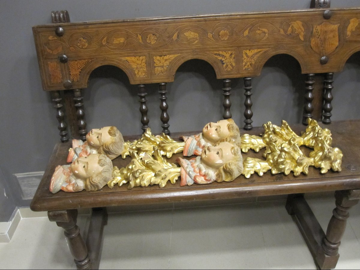 Pair Of Baroque Pilasters In Gilded And Polychrome Wood. Fragments Of A 17th-century Altarpiece.-photo-6