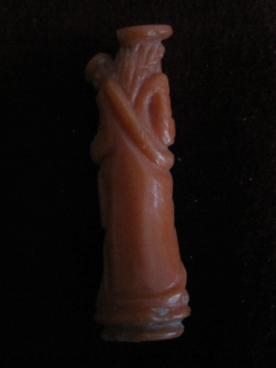 Saint Joseph et l'Enfant Jésus. Petite figurine sculptée en corail. de Trapani. XVIe ou XVIIe -photo-3